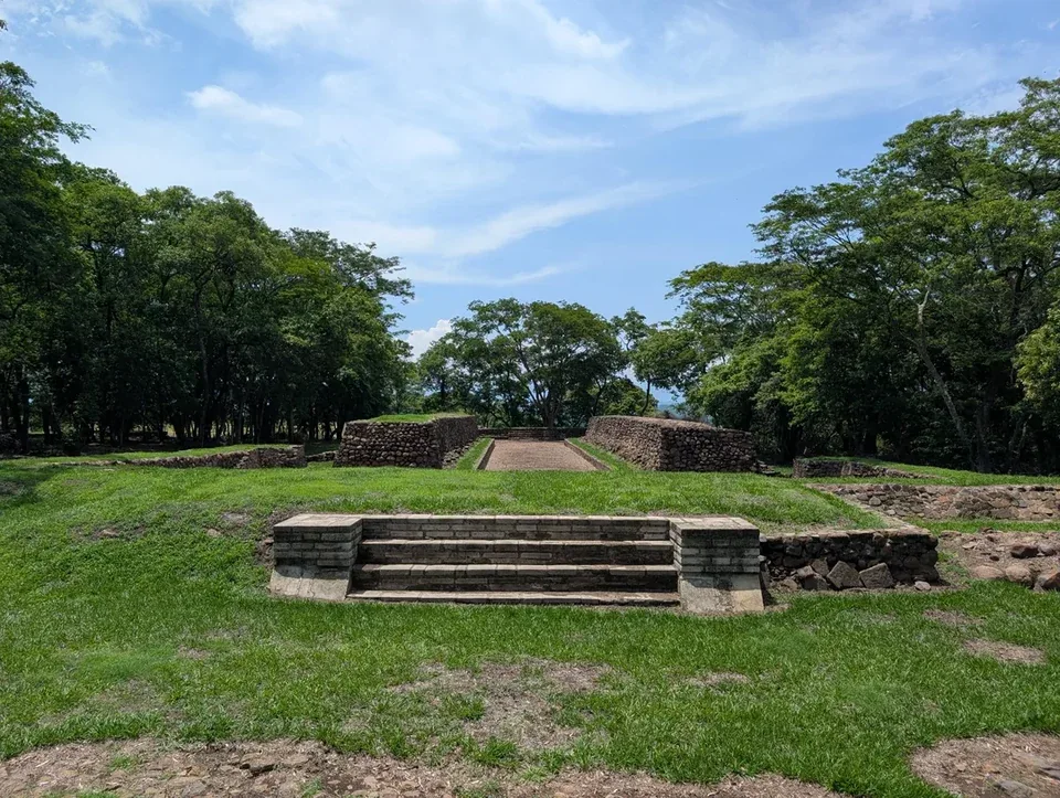 Cancha del juego de pelota norte del sitio arqueológico de Cihuatán