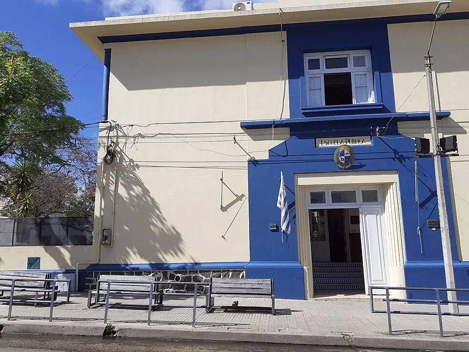 Escuela José Pedro Varela en Melo, Uruguay, en 2023